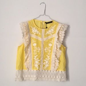 NWT Zara Woman Contrasting Lace Top, Small